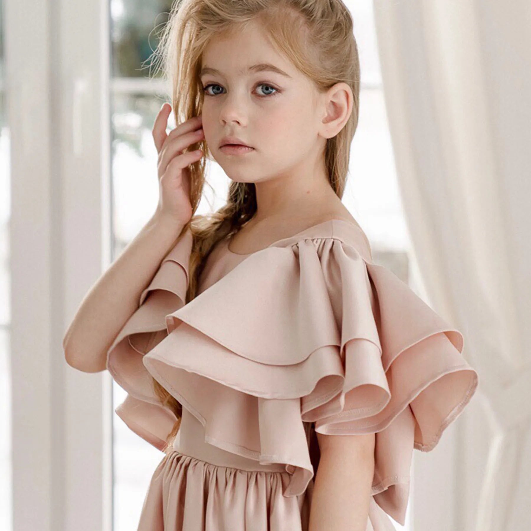 Flower Girl Dress with Train "Courage"