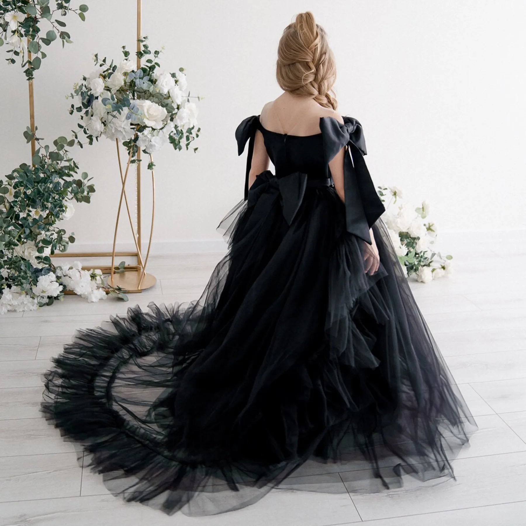 Flower Girl Dress with Tulle Train "Tyra"